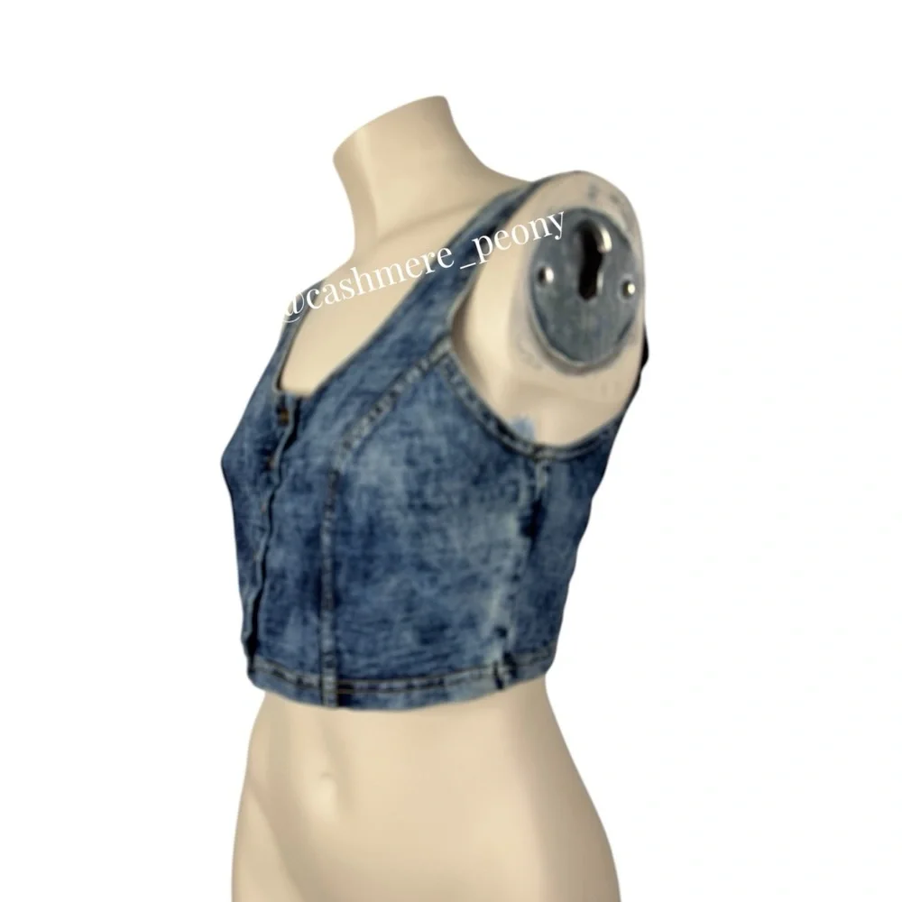 Forever21 Denim Blue Button-Up Crop Tank Top Small